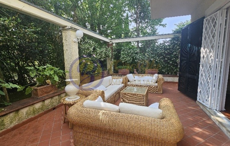 Villa singola in affitto a Forte dei Marmi
