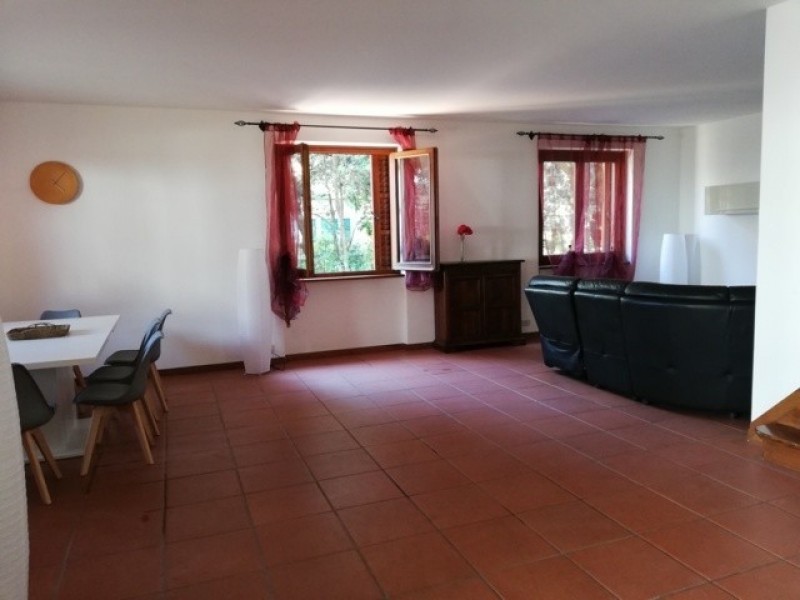 Bifamiliare in affitto a Camaiore