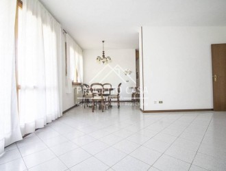 Appartamento in vendita a Lido di Camaiore