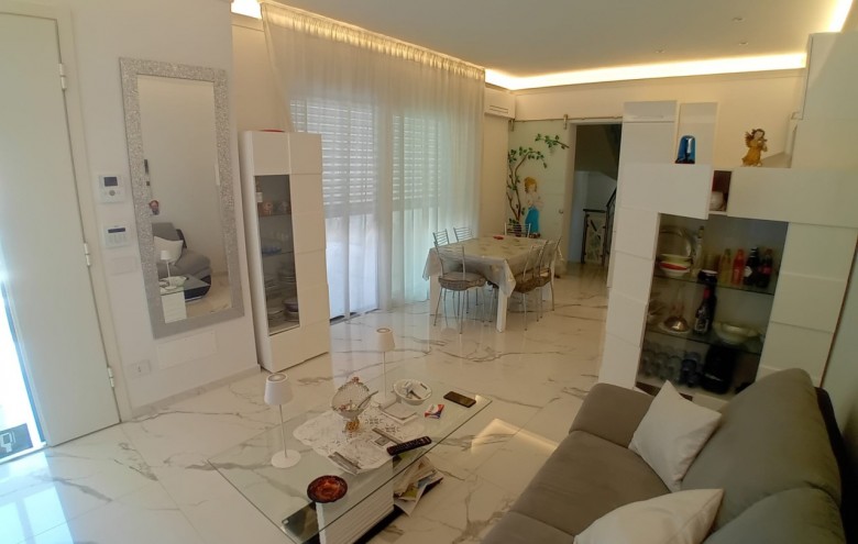 Bifamiliare in vendita a Pietrasanta