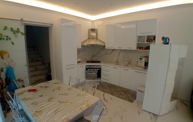 Bifamiliare in vendita a Pietrasanta