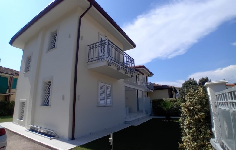 Bifamiliare in vendita a Pietrasanta