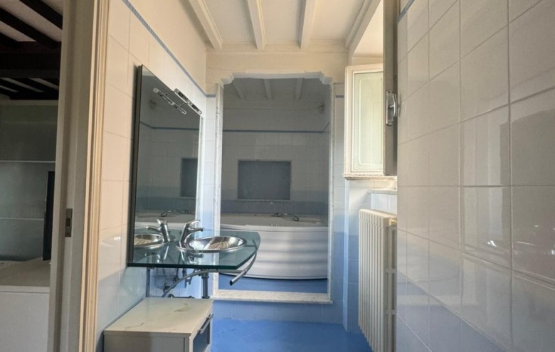 Villa singola in vendita a Camaiore