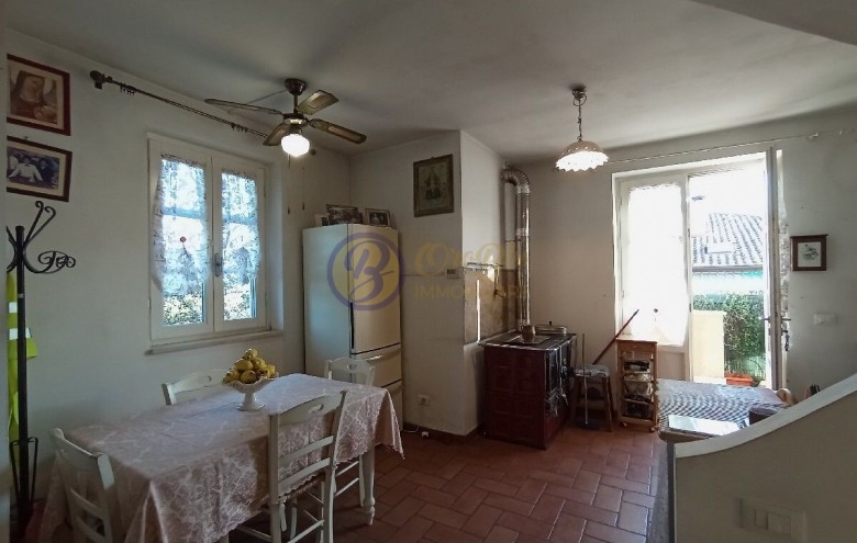 Bifamiliare in vendita a Camaiore