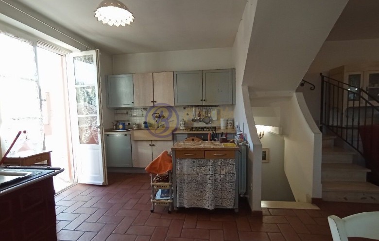 Bifamiliare in vendita a Camaiore