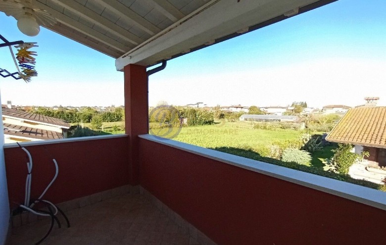 Bifamiliare in vendita a Camaiore