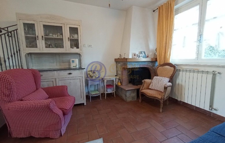 Bifamiliare in vendita a Camaiore