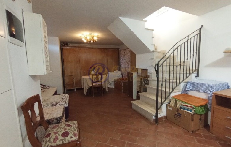 Bifamiliare in vendita a Camaiore