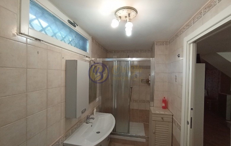 Bifamiliare in vendita a Camaiore