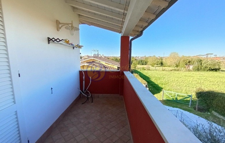 Bifamiliare in vendita a Camaiore