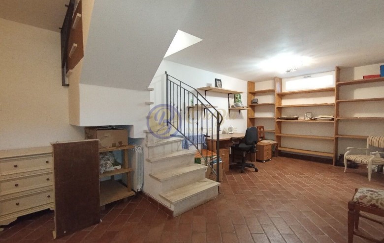 Bifamiliare in vendita a Camaiore