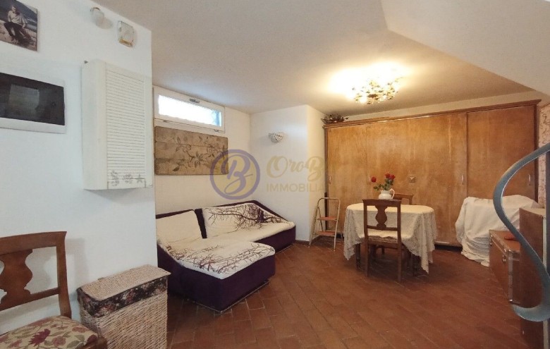 Bifamiliare in vendita a Camaiore