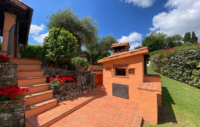 Rustico in vendita a Camaiore