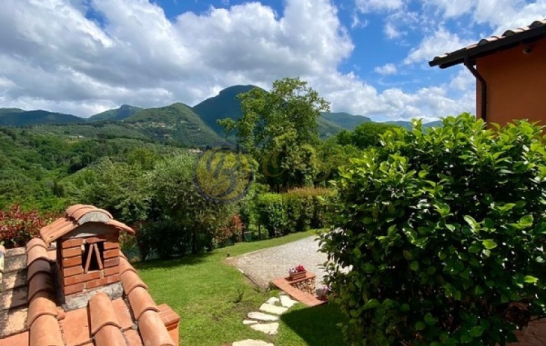 Rustico in vendita a Camaiore