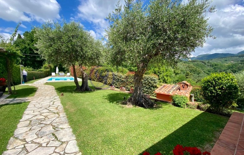 Rustico in vendita a Camaiore