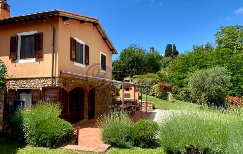 Rustico in vendita a Camaiore