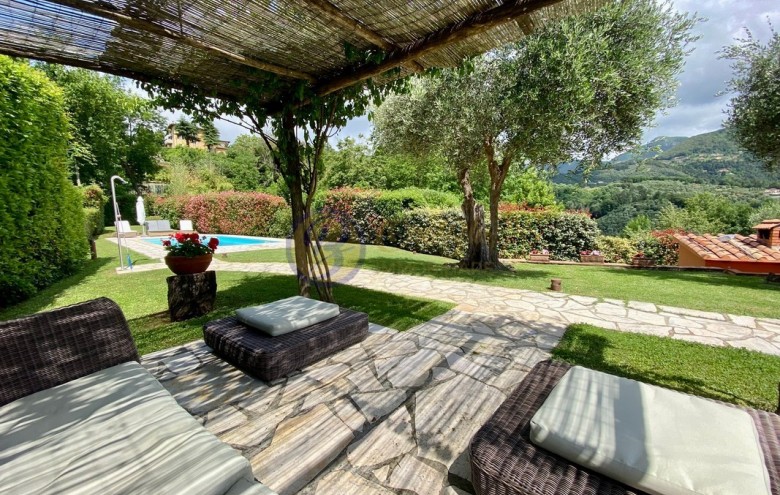 Rustico in vendita a Camaiore