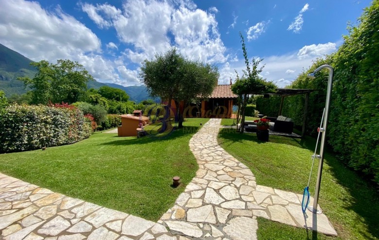 Rustico in vendita a Camaiore