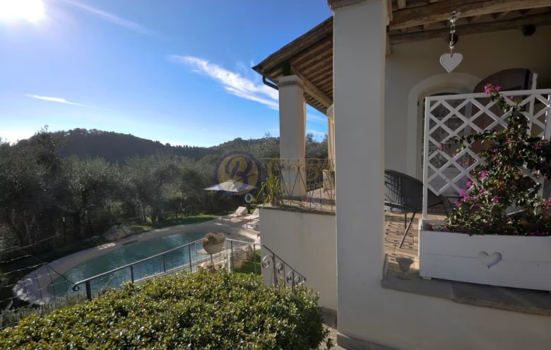 Rustico in vendita a Camaiore