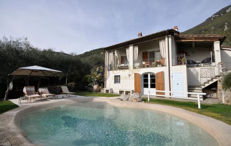 Rustico in vendita a Camaiore