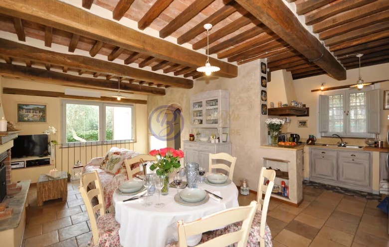 Rustico in vendita a Camaiore