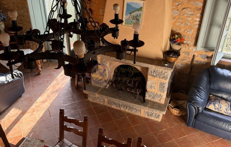 Rustico in vendita a Camaiore