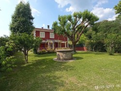 camaiore-vicino-al-centro-ampia-ed-elegante-villa