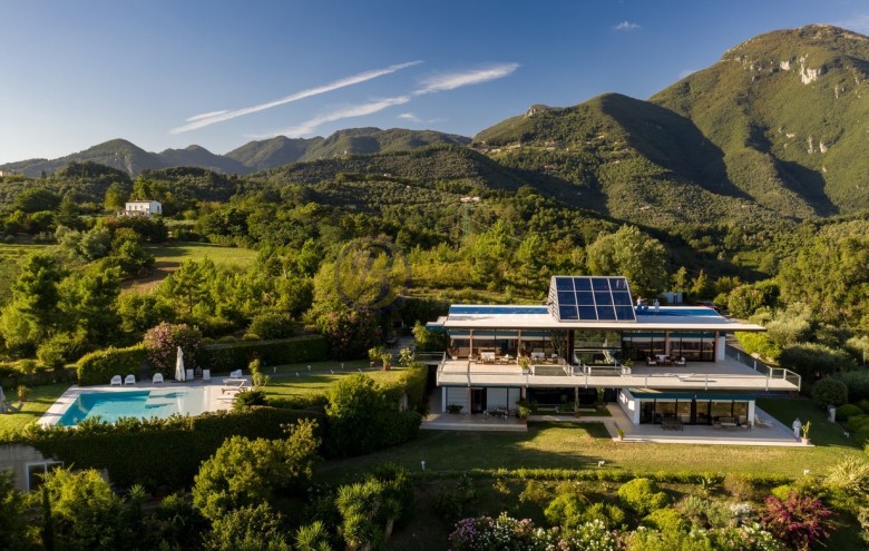 Villa singola in vendita a Camaiore