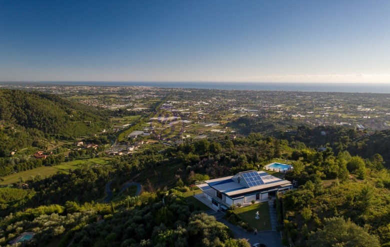 Villa singola in vendita a Camaiore