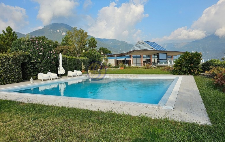 Villa singola in vendita a Camaiore