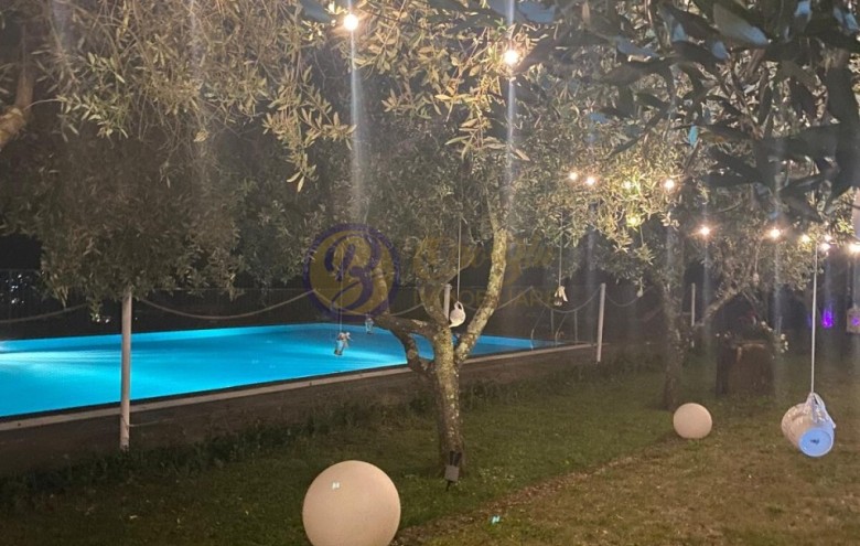 Villa singola in vendita a Camaiore