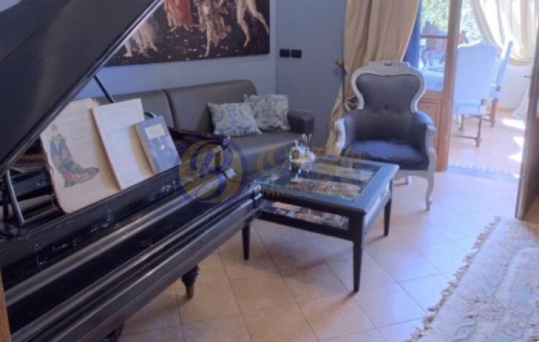 Villa singola in vendita a Camaiore