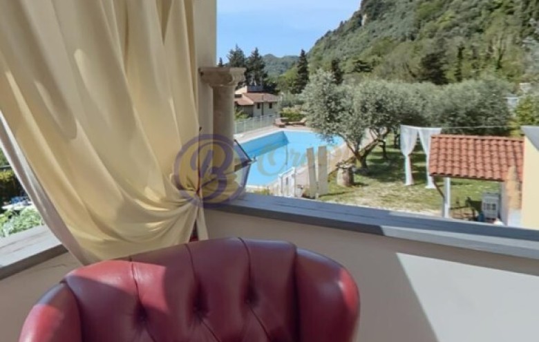 Villa singola in vendita a Camaiore