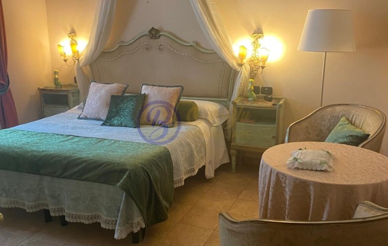 Villa singola in vendita a Camaiore