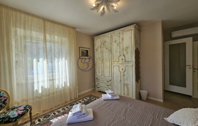 Villa singola in vendita a Camaiore