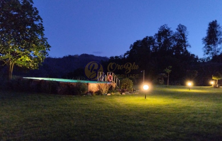 Villa singola in vendita a Camaiore