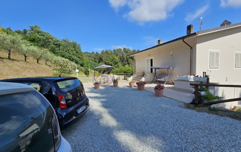 Villa singola in vendita a Camaiore