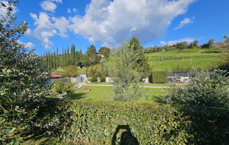 Villa singola in vendita a Camaiore