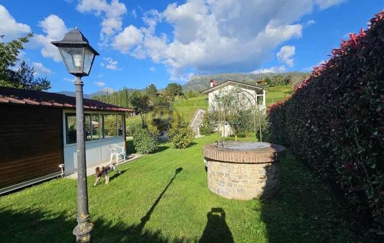 Villa singola in vendita a Camaiore