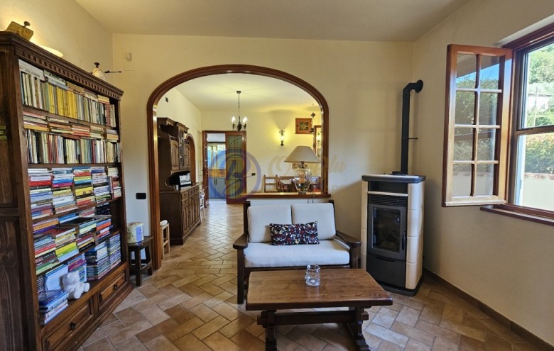 Villa singola in vendita a Camaiore