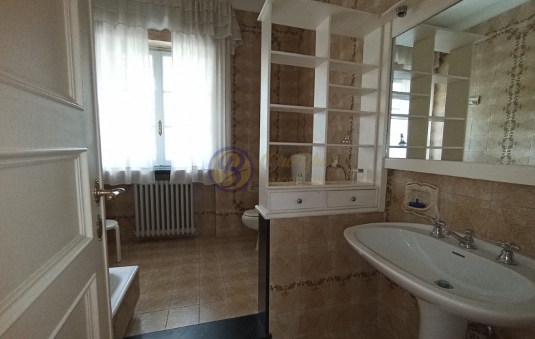 Villa singola in vendita a Camaiore