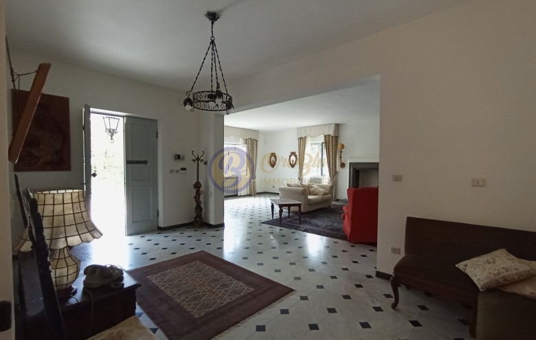 Villa singola in vendita a Camaiore