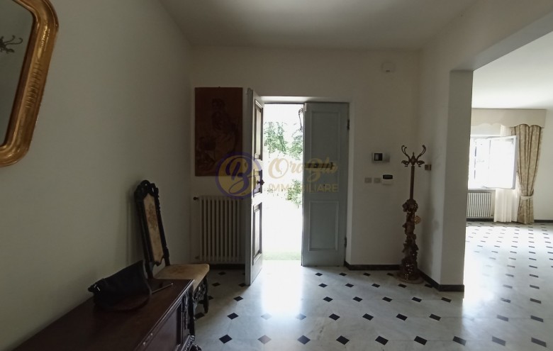 Villa singola in vendita a Camaiore