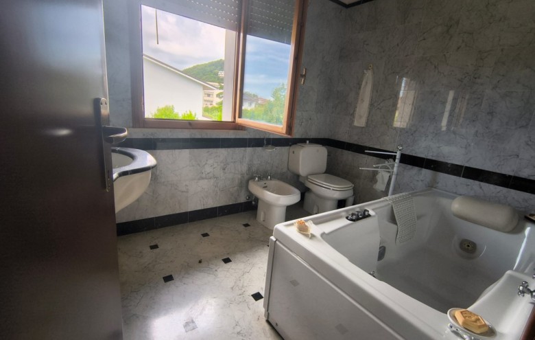 Villetta a schiera in vendita a Camaiore