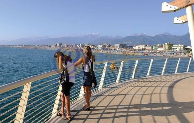 Bifamiliare in vendita a Camaiore