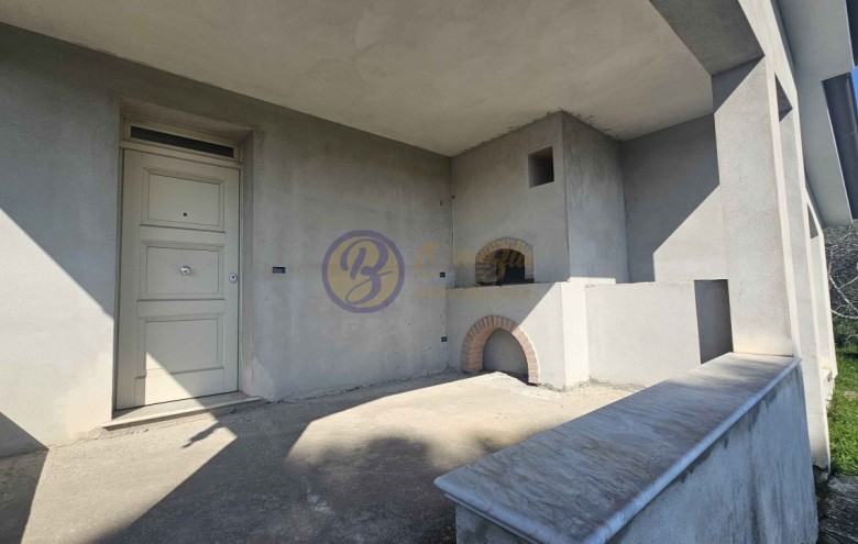 Bifamiliare in vendita a Camaiore