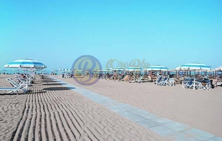 Bifamiliare in vendita a Camaiore