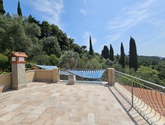 Villa singola in vendita a Capezzano Pianore
