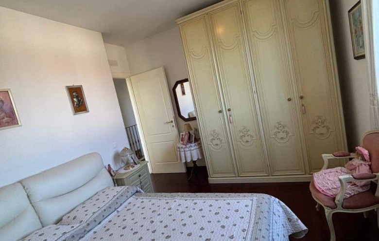 Bifamiliare in vendita a Camaiore