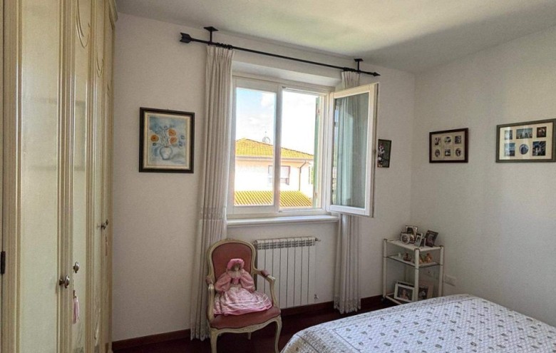 Bifamiliare in vendita a Camaiore